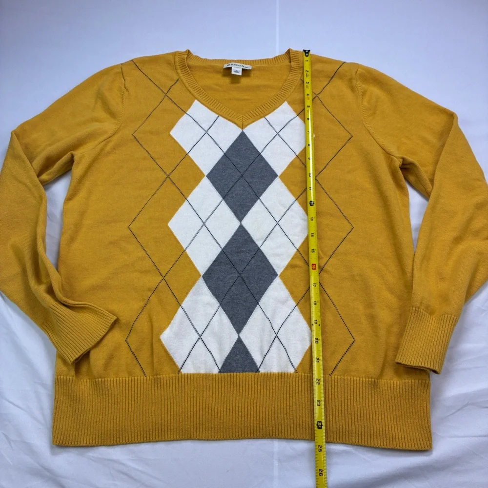 St. John's Bay Men's Yellow/Gray/White Argyle Crewneck Sweater
